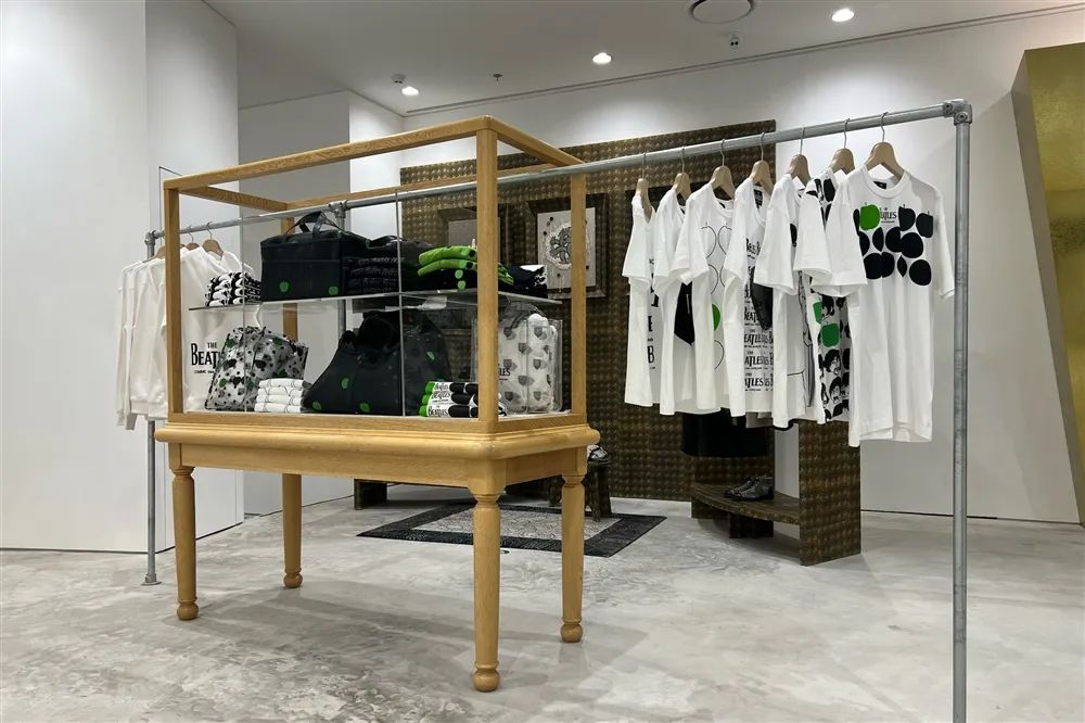 川久保玲亲自操刀，Dover Street Market Beijing 全新北京店铺设计-19