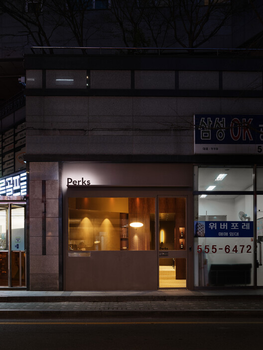 韩国 Perks Coffee 垂直质感的咖啡空间设计丨韩国首尔丨KKOL Studio-17