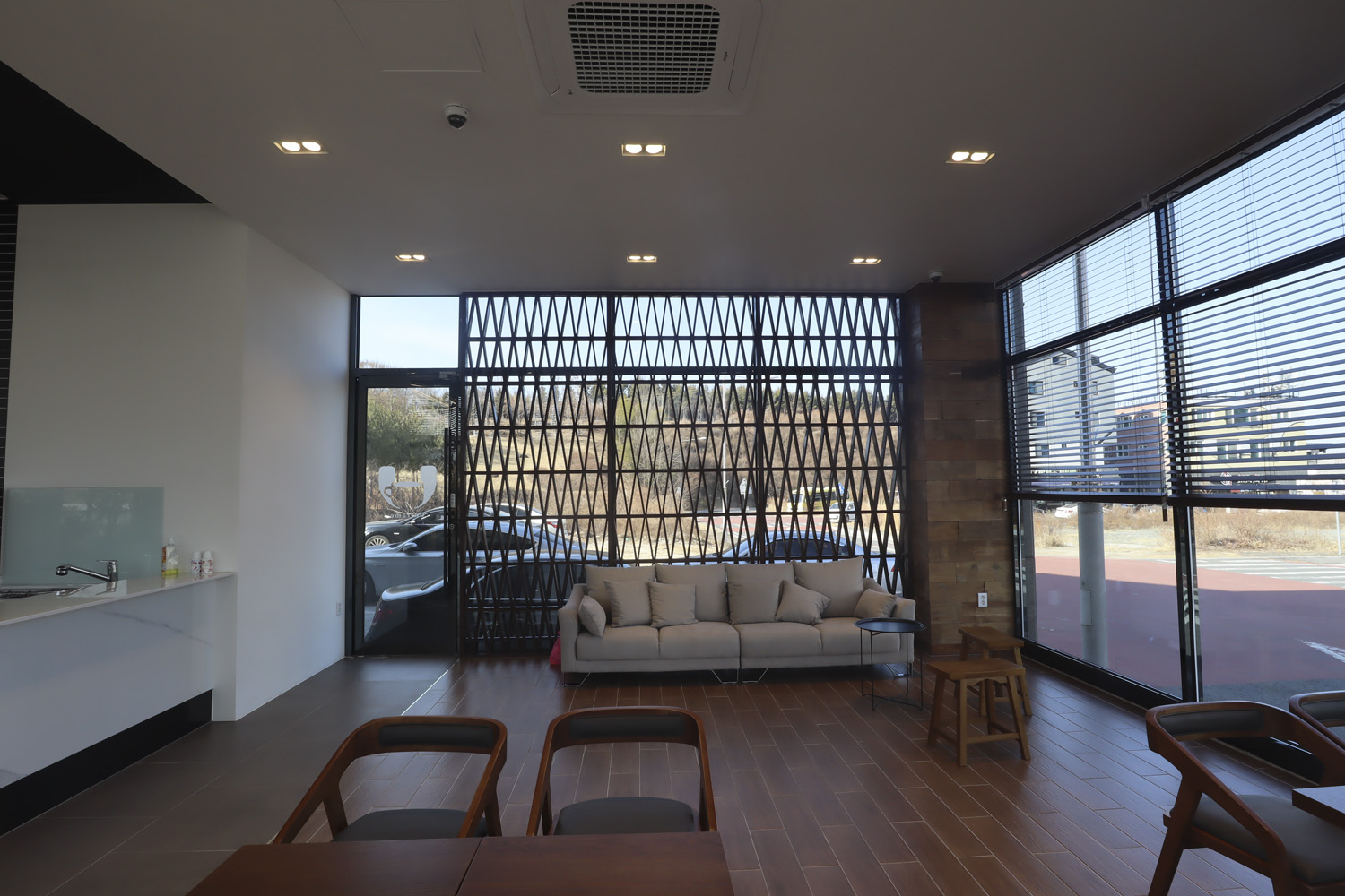 现代简约风咖啡厅 | 45 度咖啡的优雅空间-14