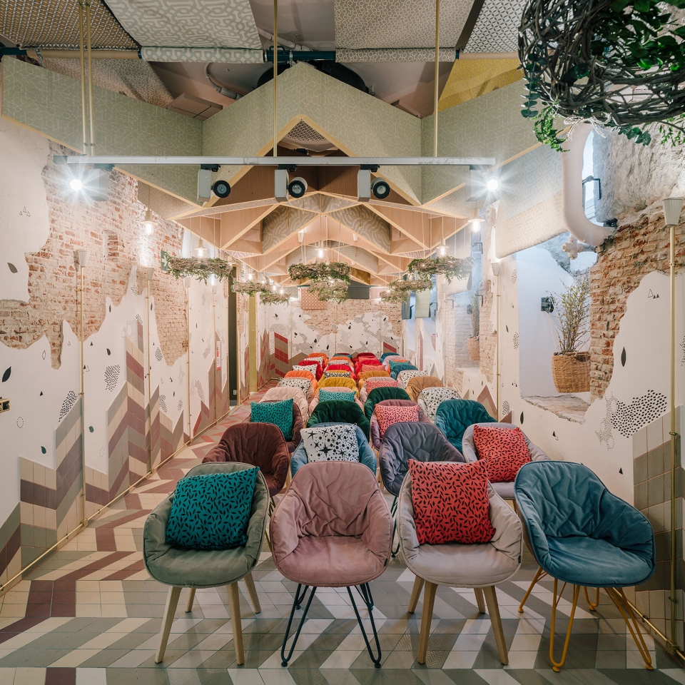 废墟中的艺术新生——西班牙礼堂惊艳变身-6