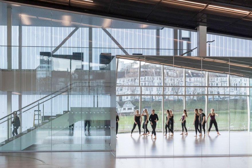 布莱顿学院科学与体育学院大楼丨英国丨大都会建筑事务所(OMA)-7