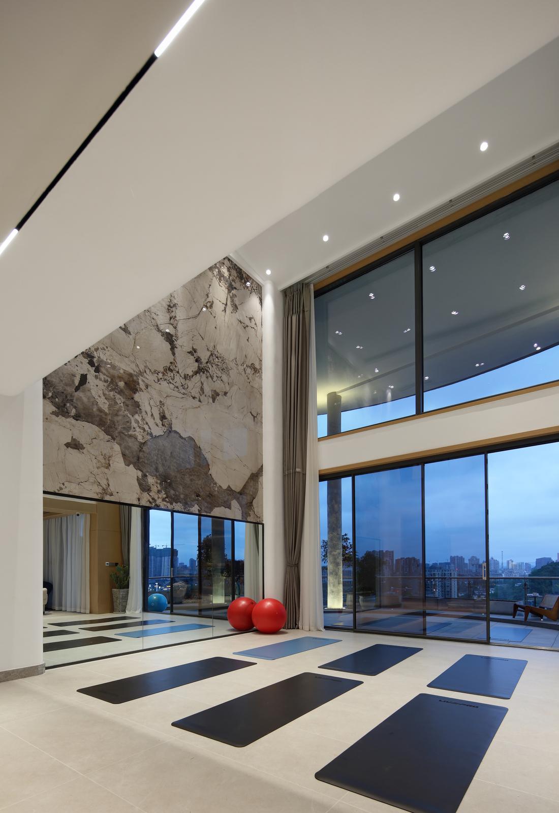 现代极简普拉提馆-8