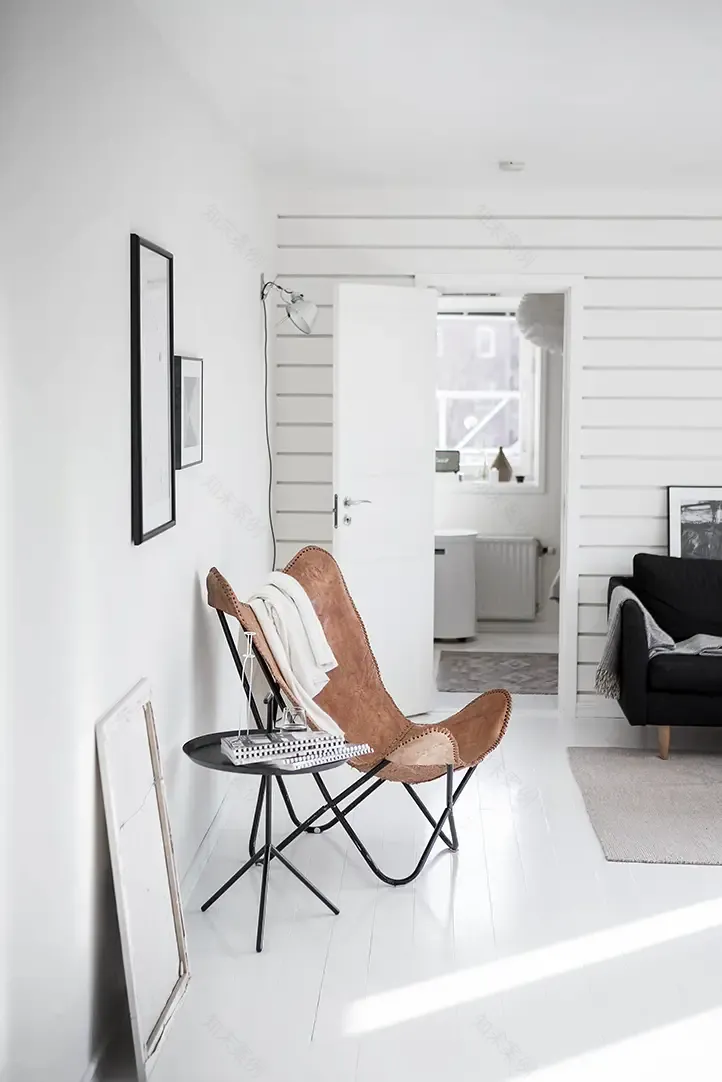 旧建筑中的现代舒适——40 平米复古公寓设计-1