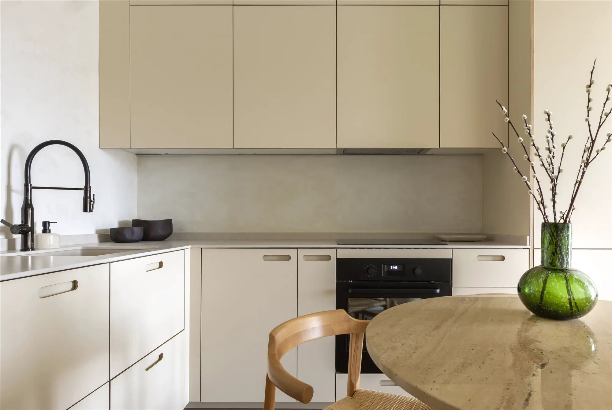 马德里 36m2 电影人设计公寓 | 自然光线与功能完美结合-7