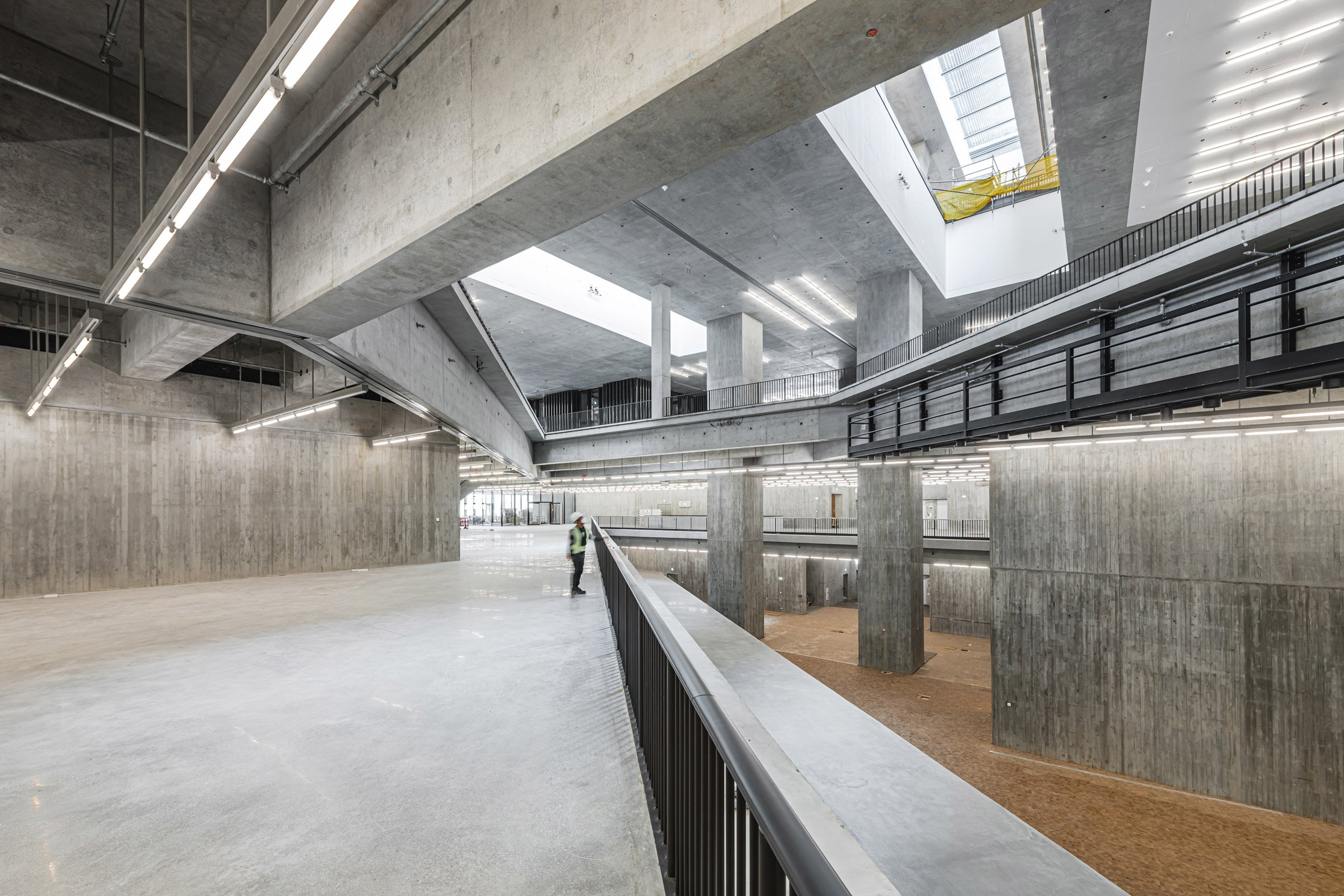 赫尔佐格与德梅隆  建筑是时代的镜子_20240329-67