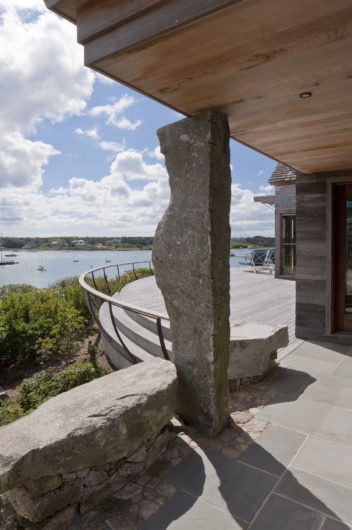 鸟巢;巢穴(注:若The Nest为特定名称,如北京的国家体育场常被称为The Nest,一般就翻译为鸟巢 ,需结合具体语境判断) -4