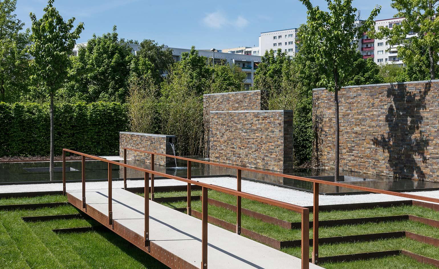 alex hanazaki garden iga 2017 berlin germany-0