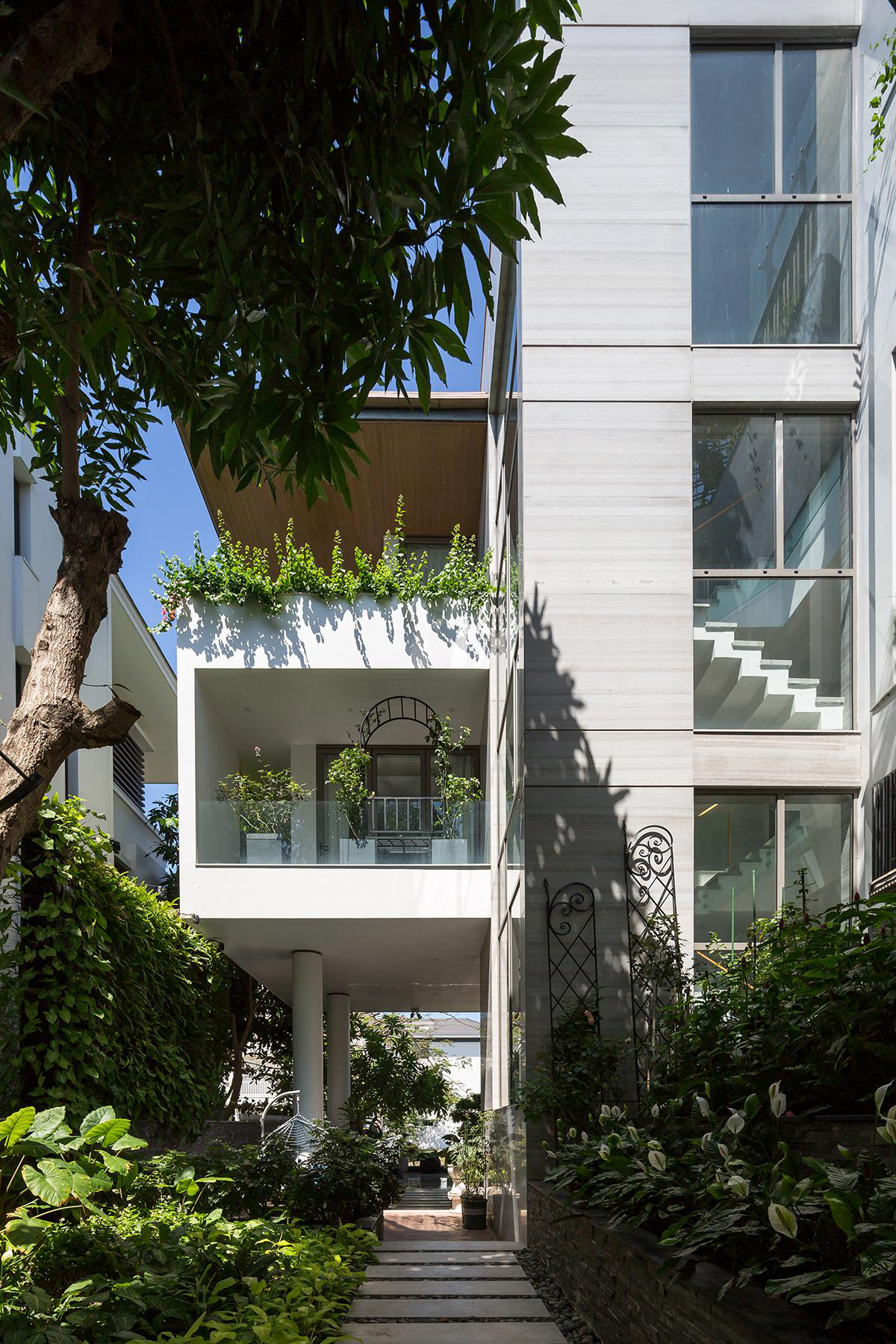 河畔宅邸 / 河边房屋-10