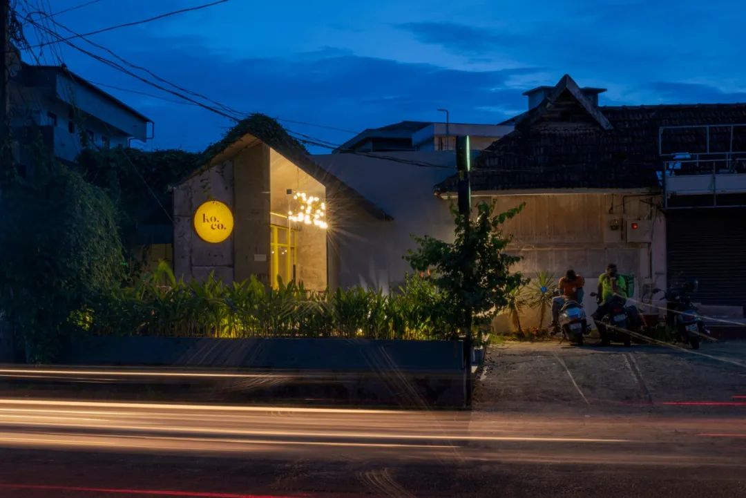 百年祖屋变身为现代餐厅-23