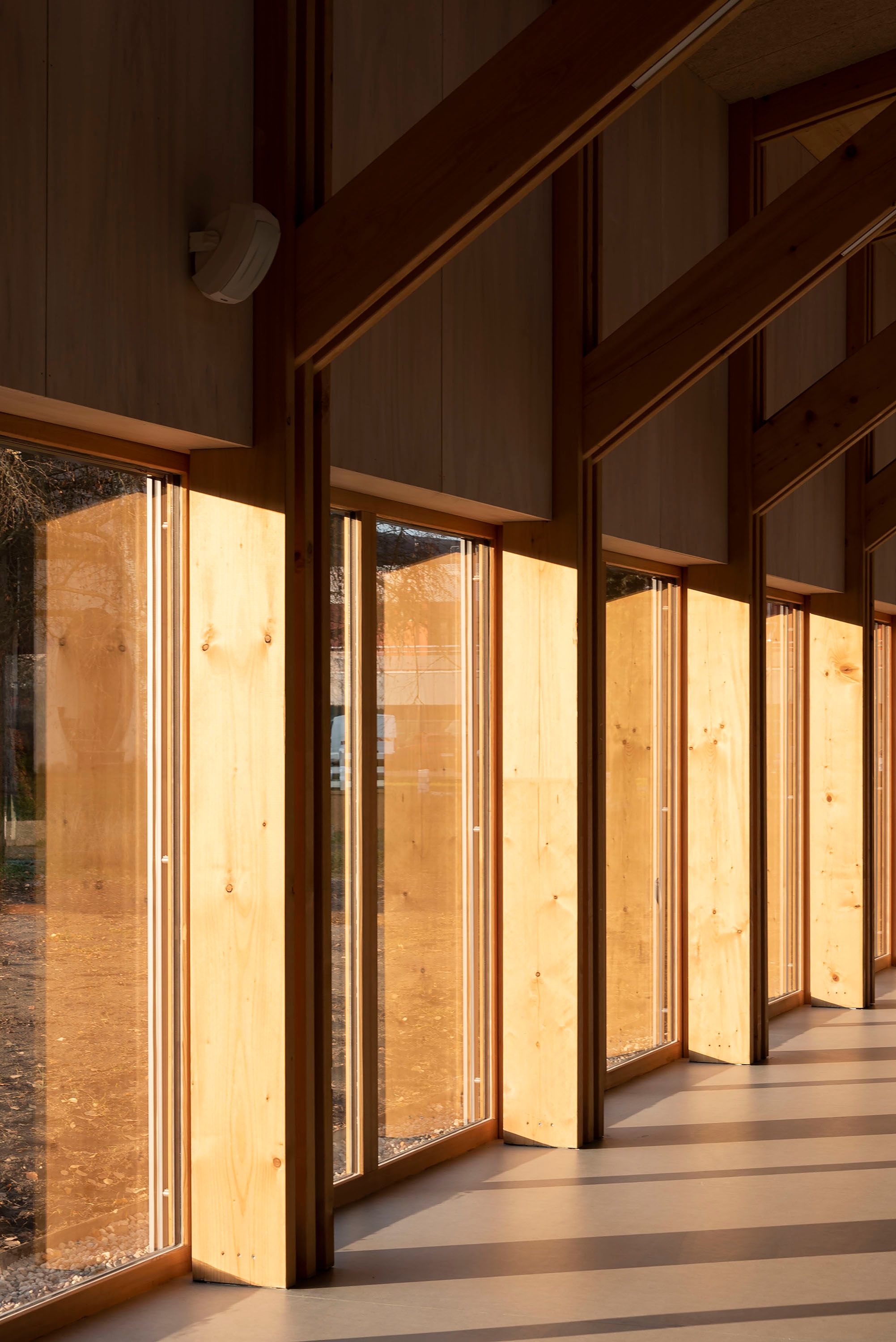 巴卡拉多媒体图书馆-16