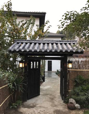 Color Case/90后帅小伙儿仅花3千爆改出租屋后-53