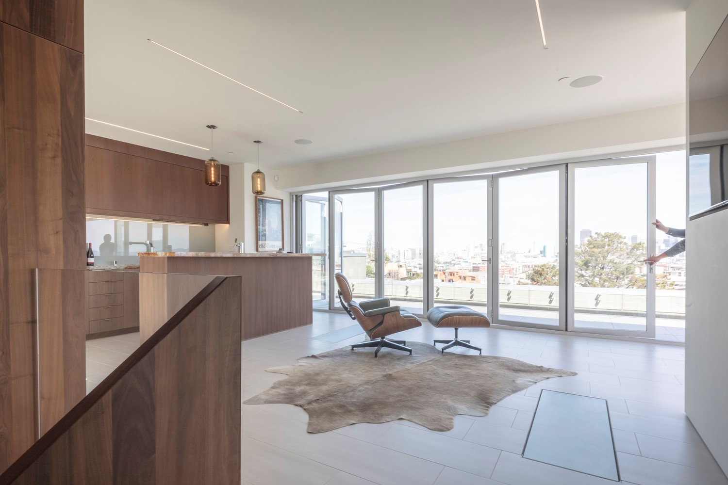 旧金山第 19 街住宅 | 颠覆空间体量的顶层公寓改造-19