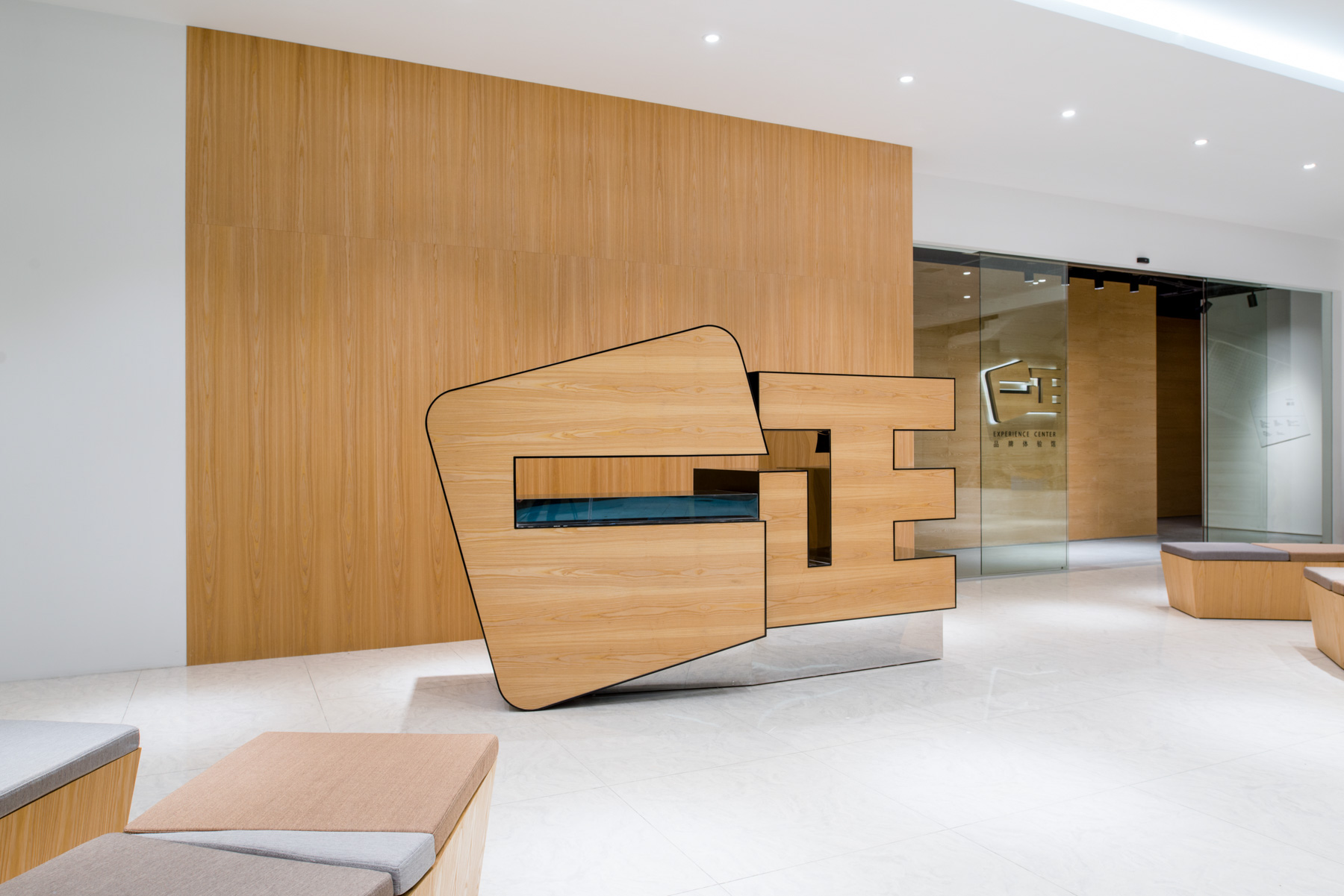 一正品牌体验馆 · 情感沟通的空间设计-13