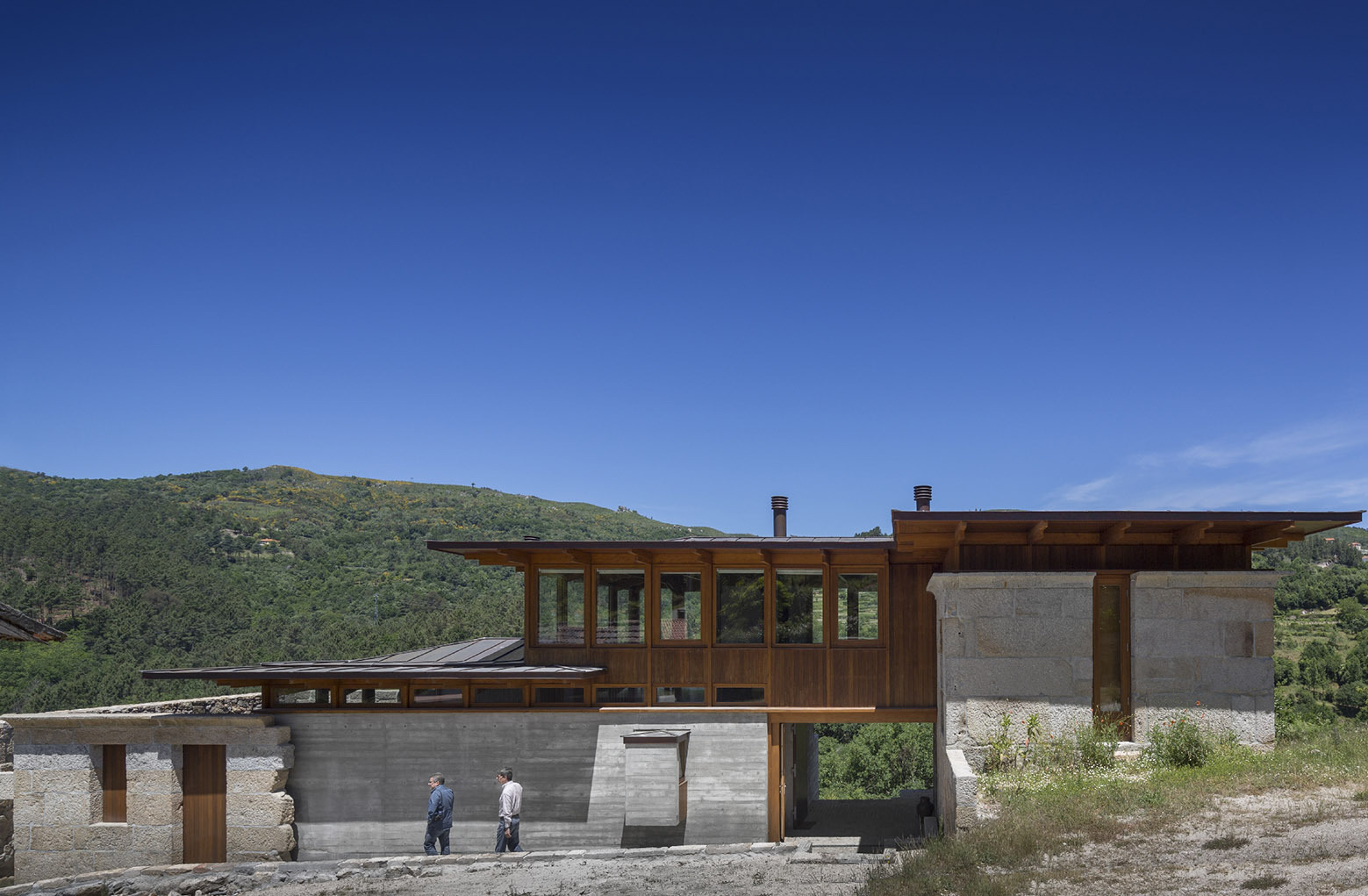 葡萄牙神秘废墟中的科斯塔格兰德住宅-20