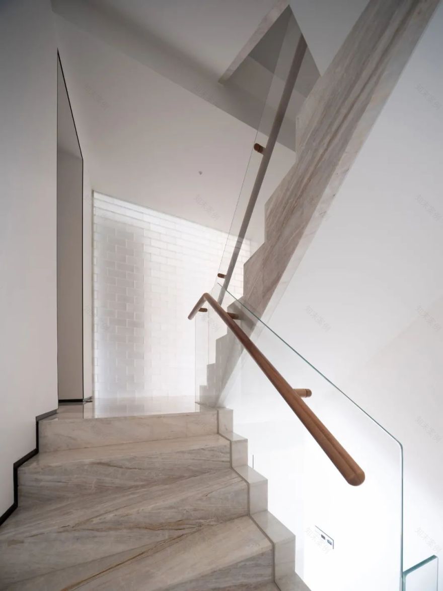 跑车也要住别墅·高定私人住宅空间设计丨中国河北丨易观设计事务所-28