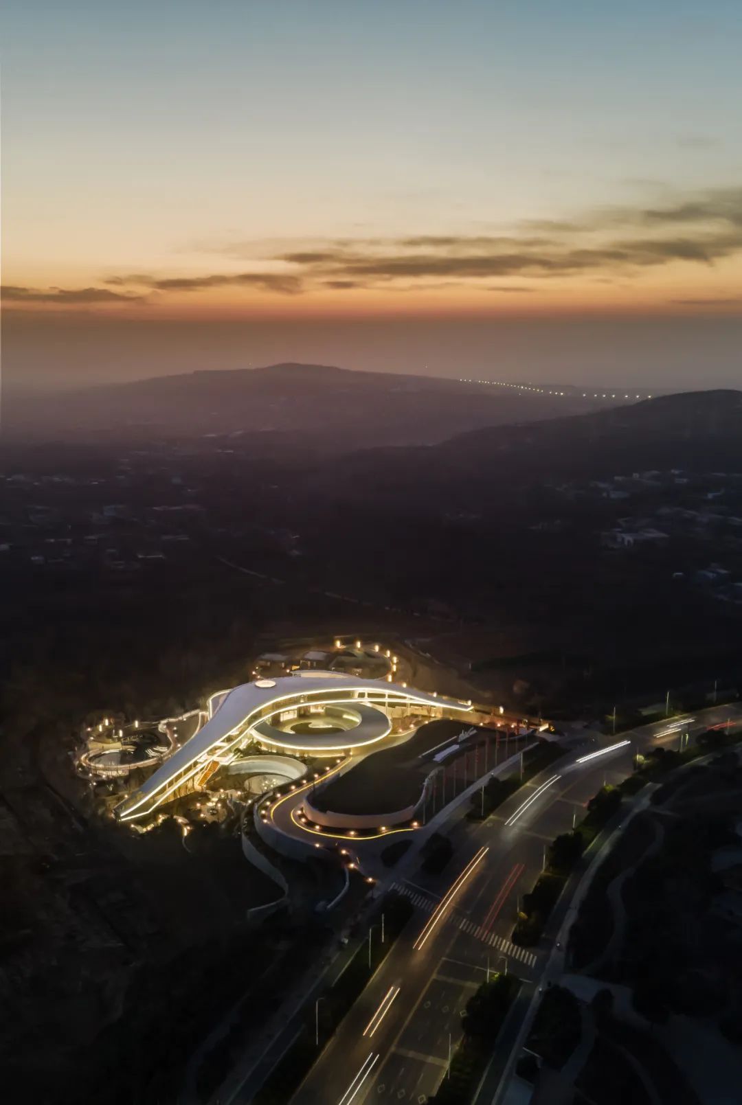 新东润云麓之城城市会客厅丨中国郑州-16