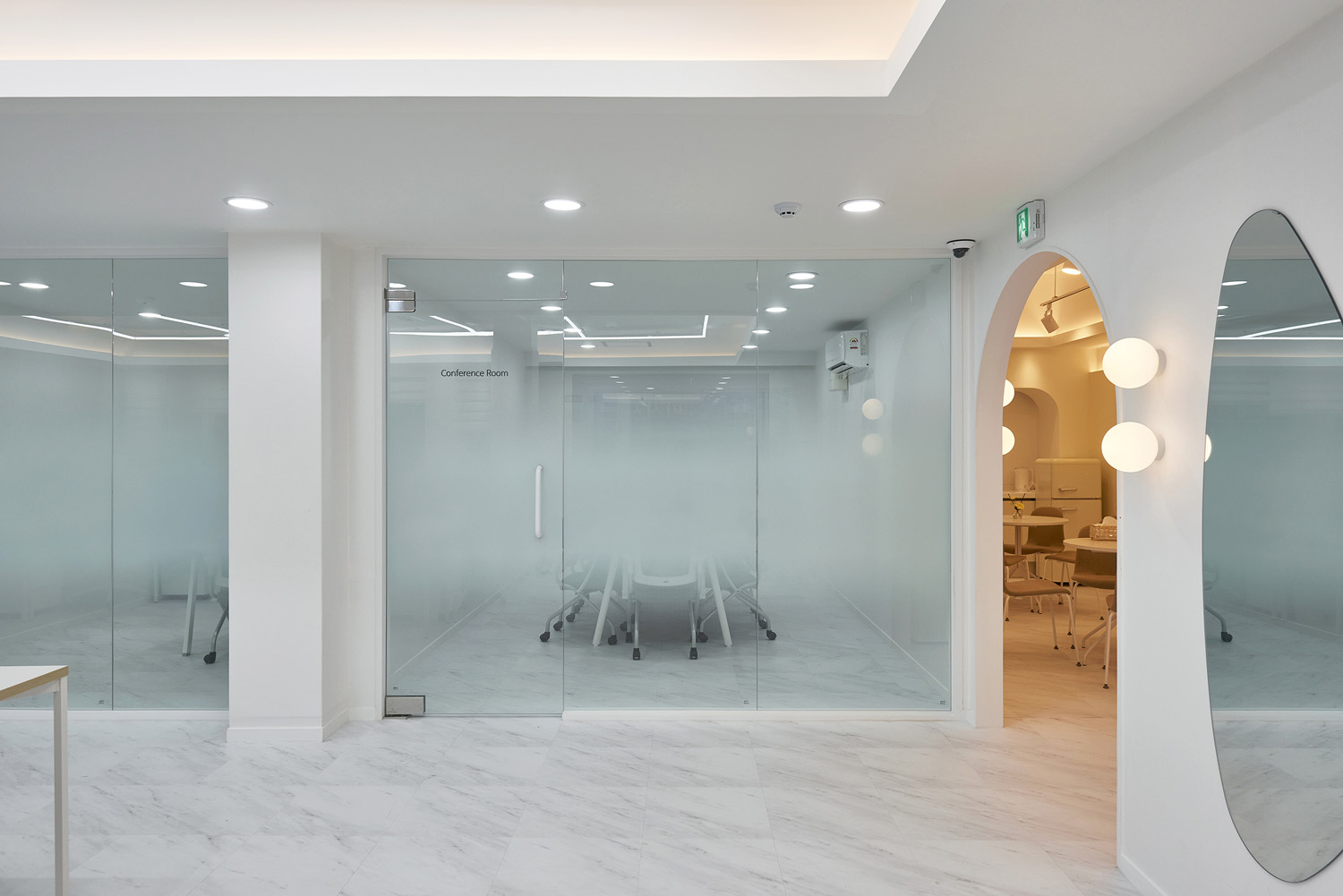 极简主义的 45 平米外卖办公室设计-10