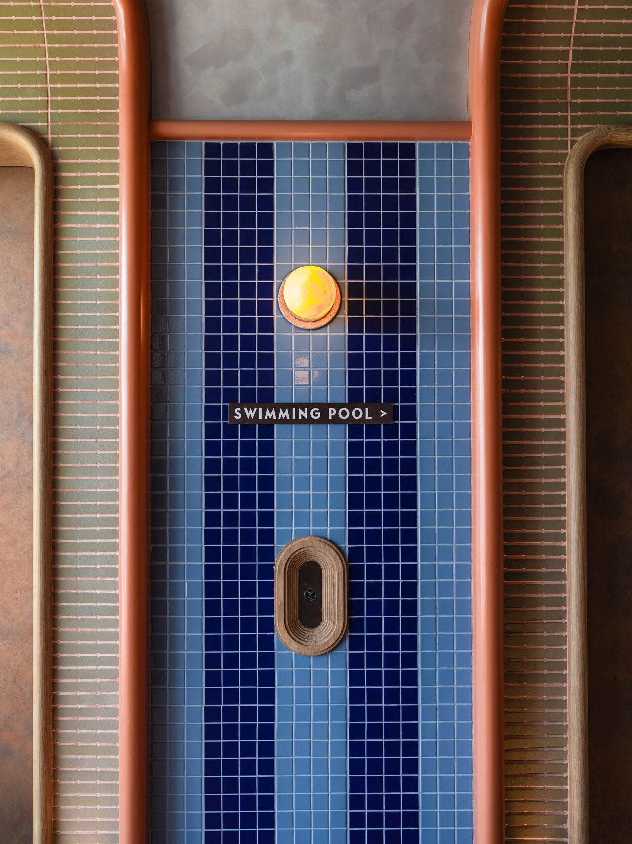 香港尖沙咀金普顿酒店Swim Club天台酒吧丨中国香港丨梁志天设计集团-14