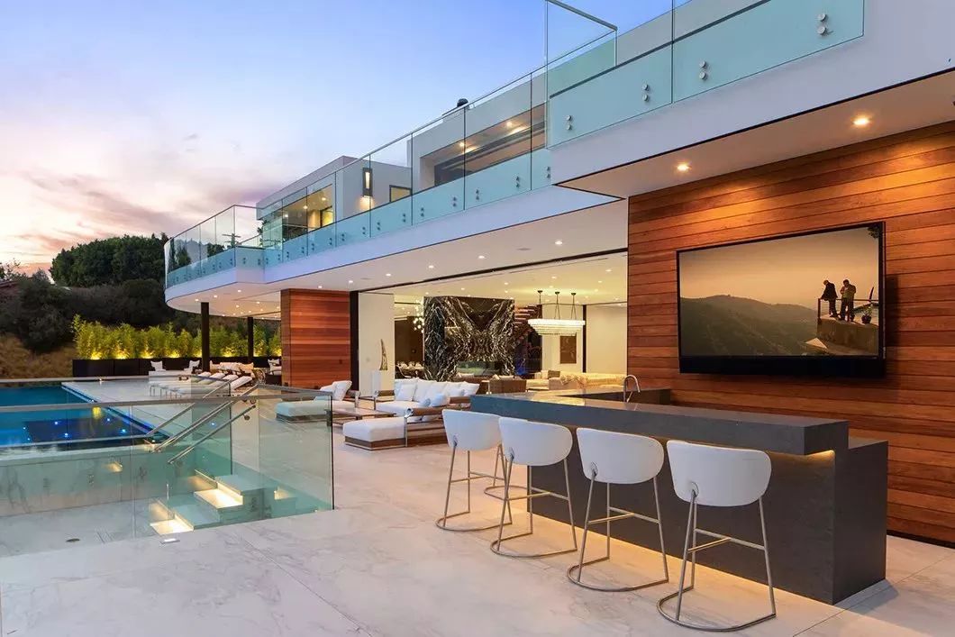 比佛利山庄奢华别墅，现代设计融入自然景观-14