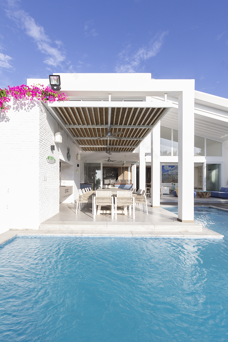 彭塔布兰卡白色别墅-24