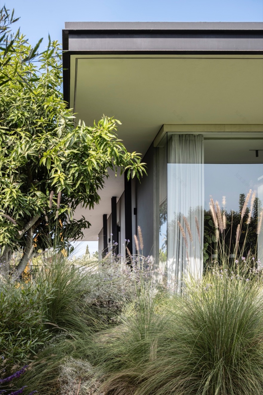 卡法尔·施马里亚胡的当代居所丨以色列丨Raz Melamed Architects-14