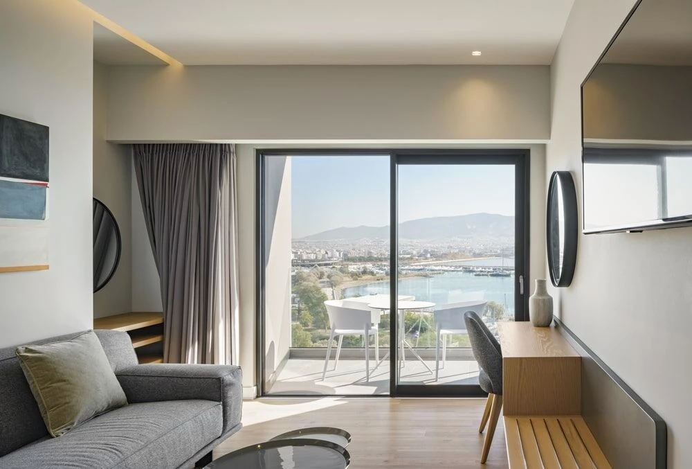 雅典海滨地标 · Ale· 酒店丨希腊比雷埃夫斯丨HHH Architects-20