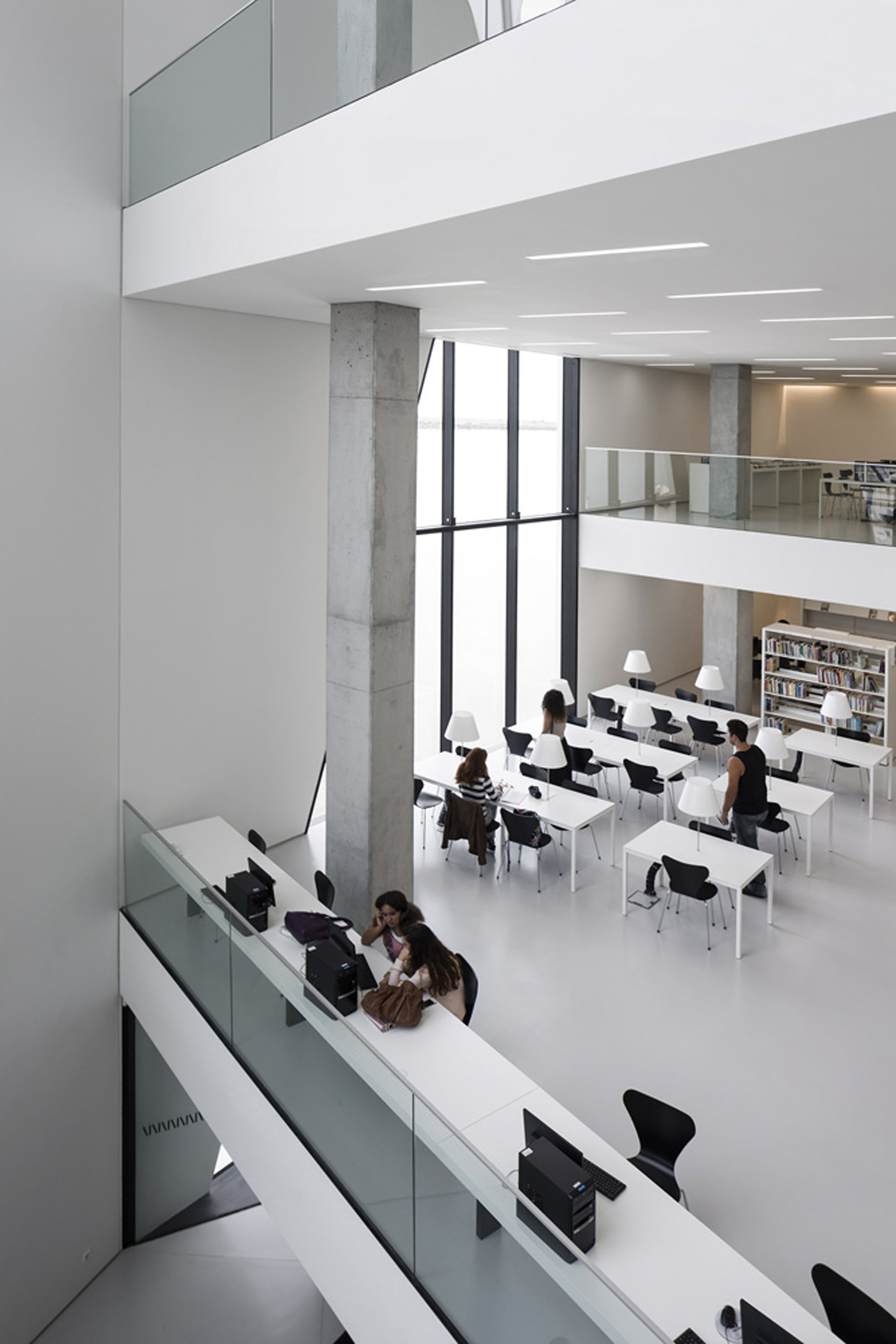 Vila Franca de Xira Municipal Library / Miguel Arruda Arquitectos Associados-49