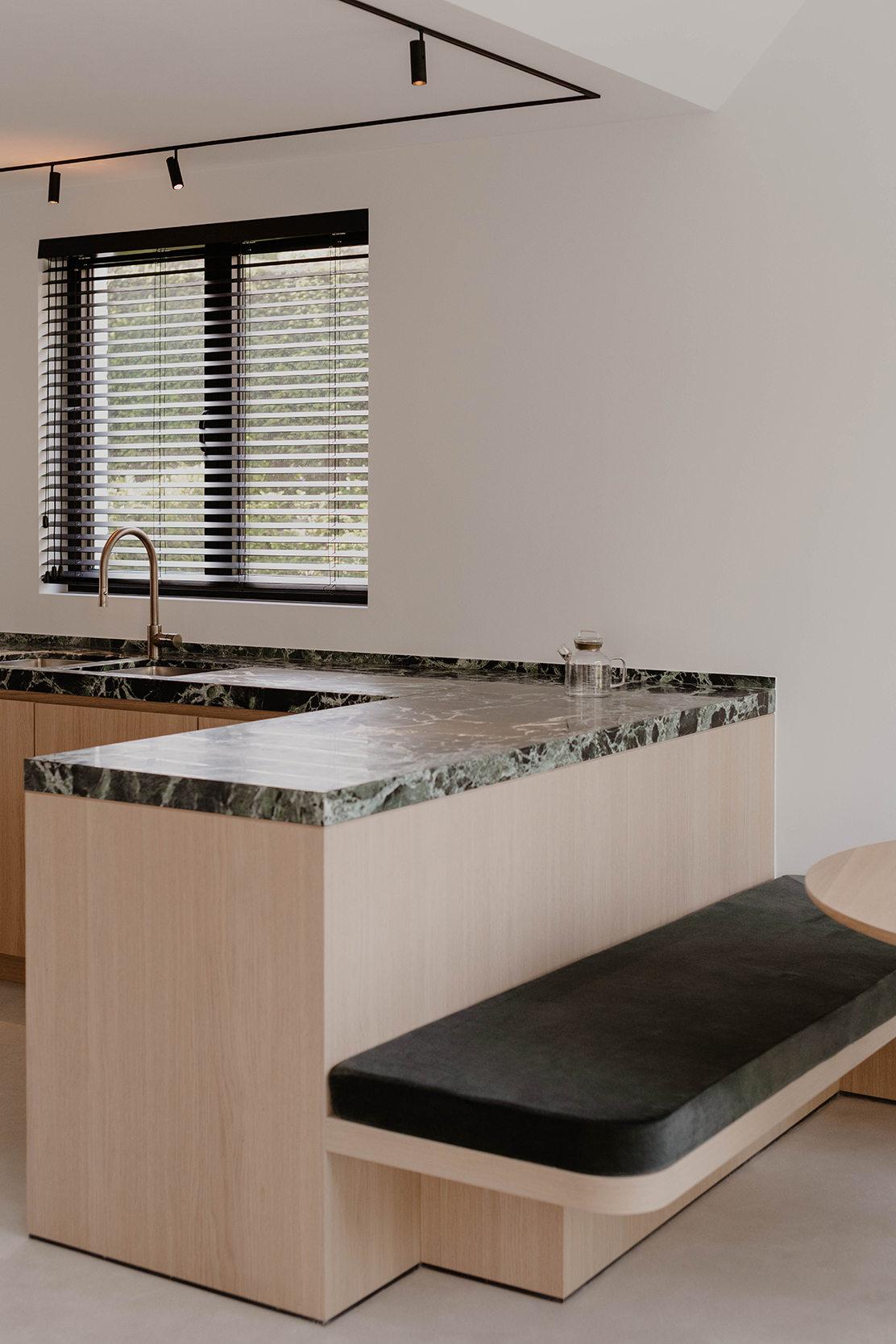 小腿角 | chrisma | 2020 | 比利时-4