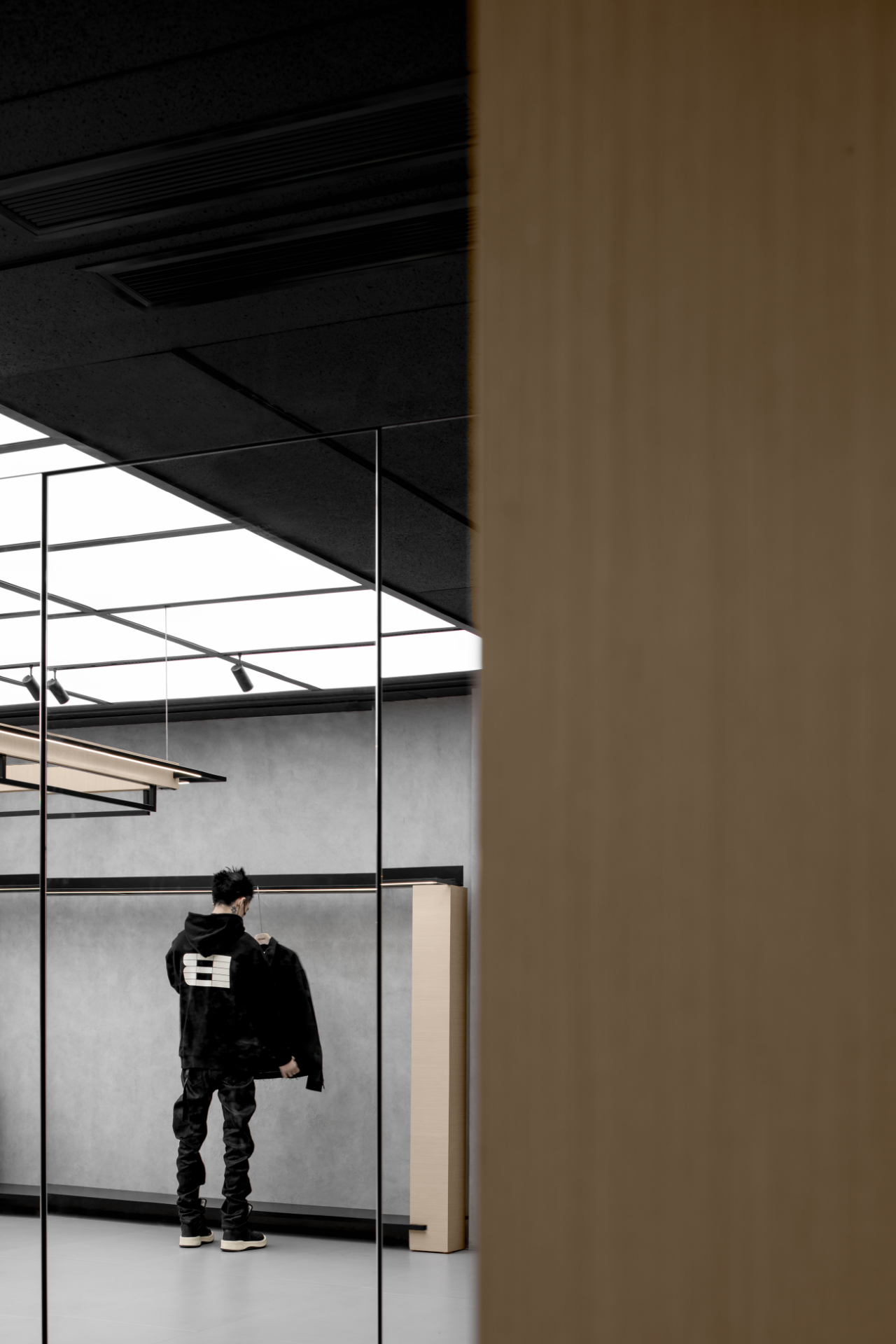 蘑菇云·BONELESS概念店丨中国广州丨蘑菇云设计工作室-43