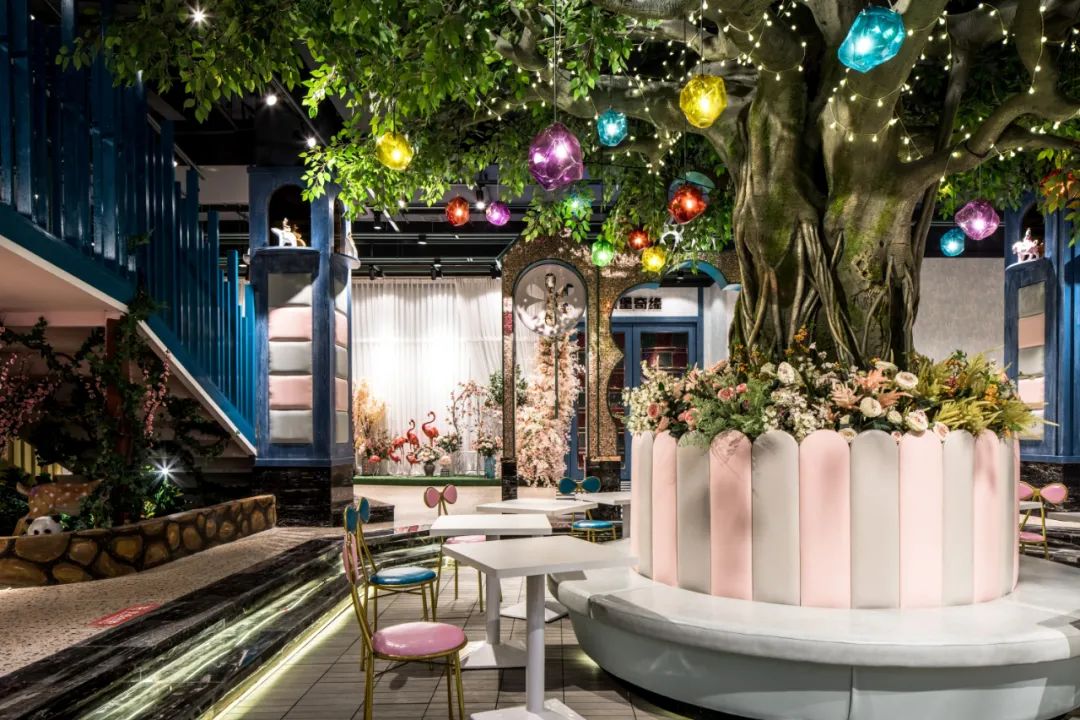 钱磊 | 餐饮空间不止餐饮，五光十色的视觉盛宴-77