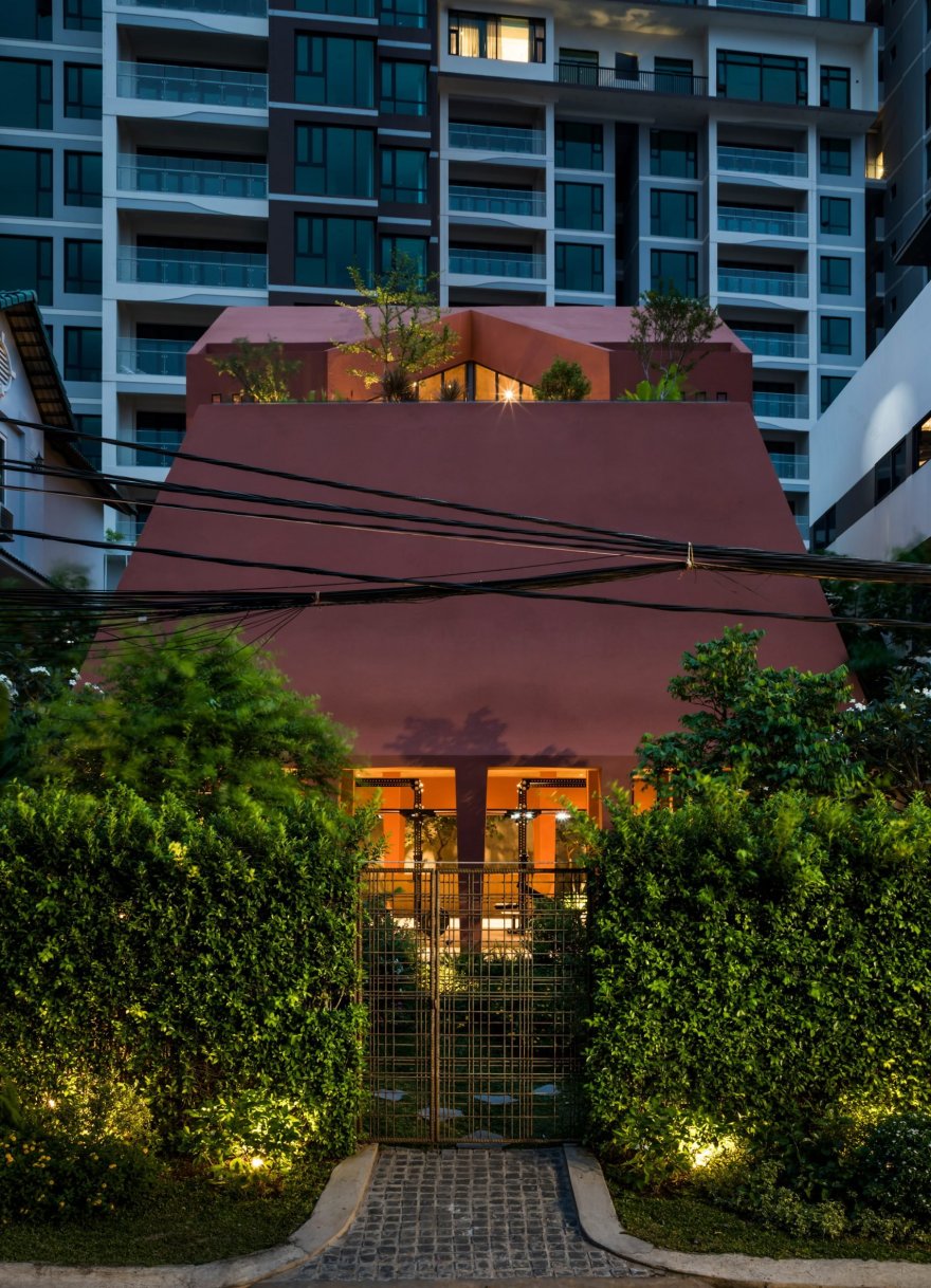 越南 Red Cave 健身瑜伽私宅,几何元素与传统建筑融合-7