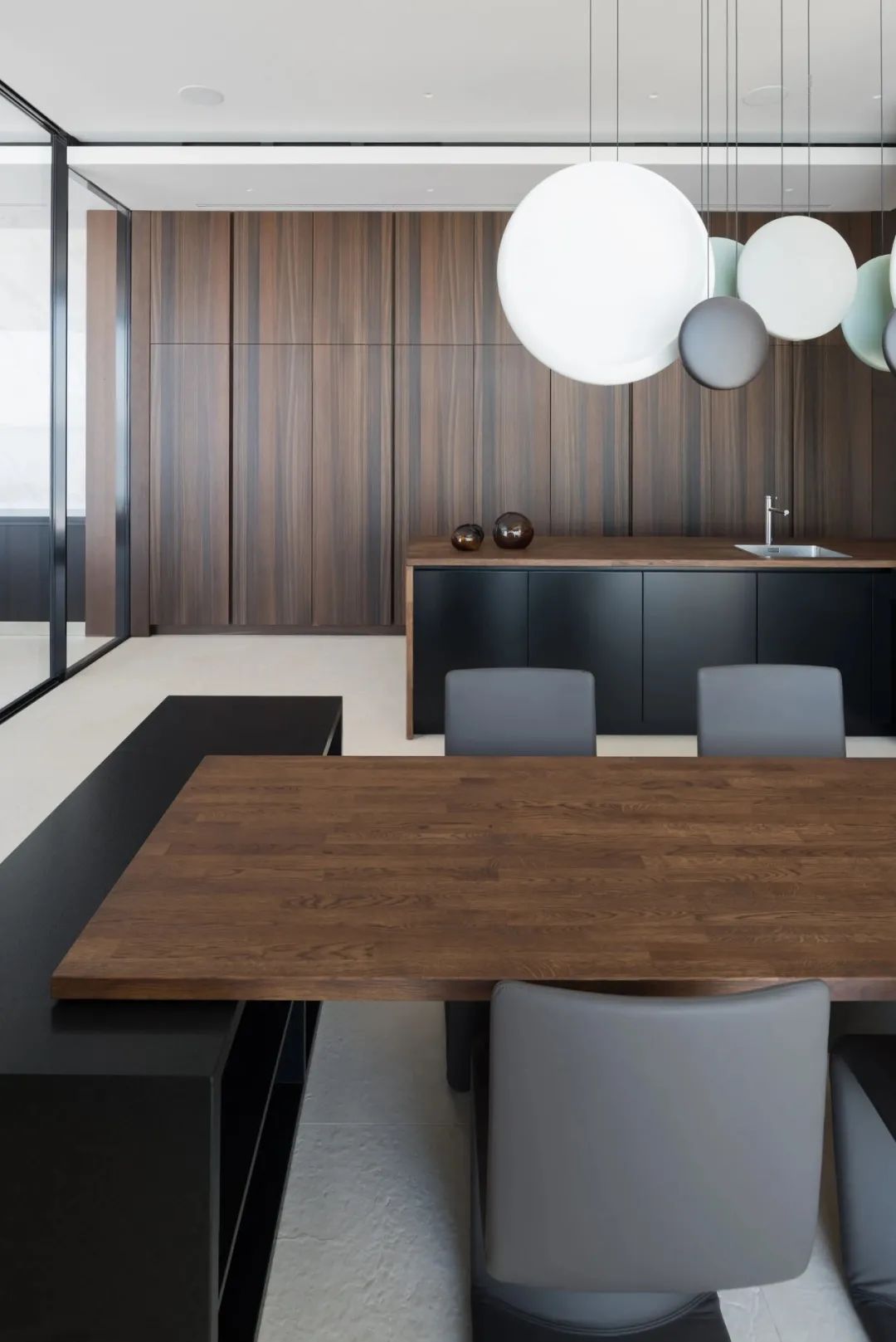 莫斯科郊区别墅，极简美学与自然融合的典范-71