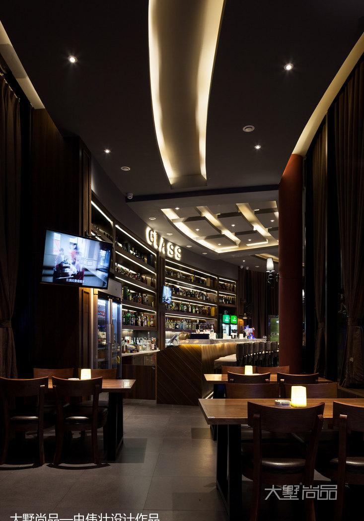 230㎡现代酒吧餐厅,绿色植物与柔和灯光打造露天卡座区-22