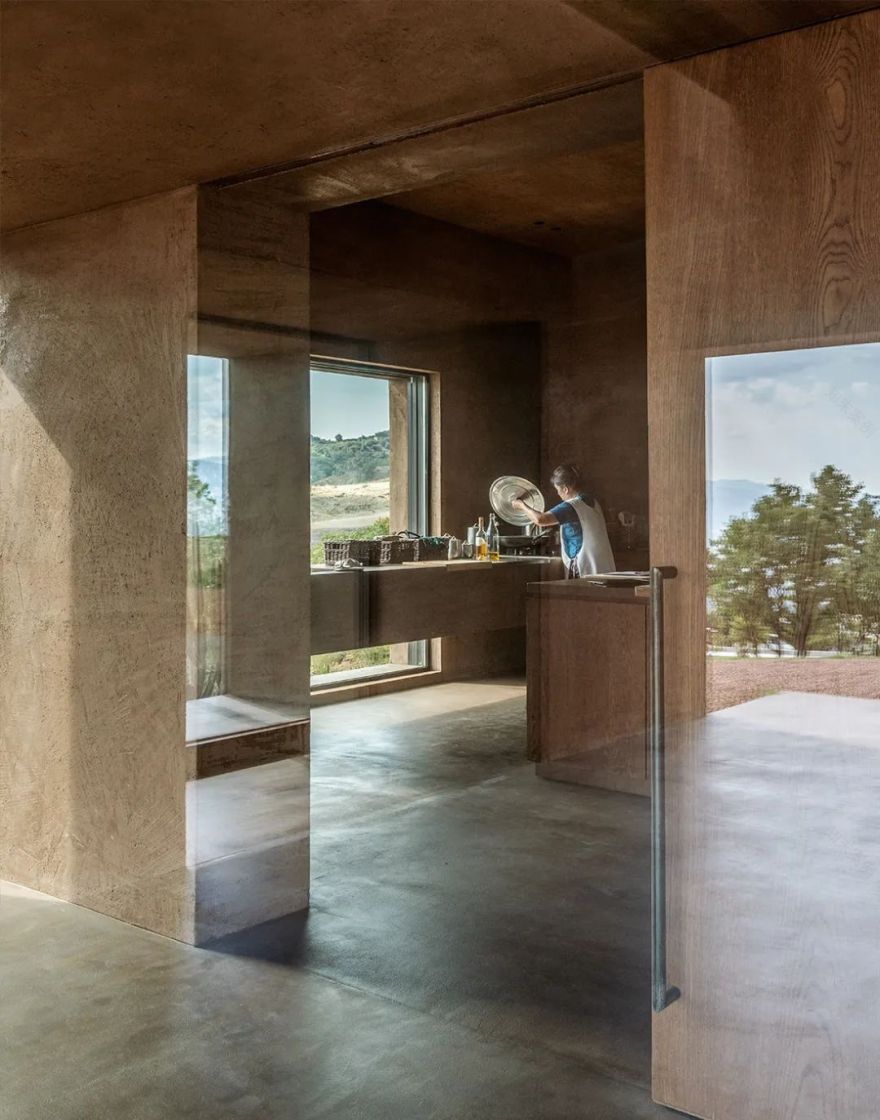 MORQ 建筑事务所打造简约纯粹的意大利海滨别墅-28