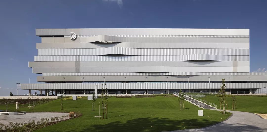 波光粼粼的多瑙河畔游泳馆，布达佩斯 Duna Arena-27