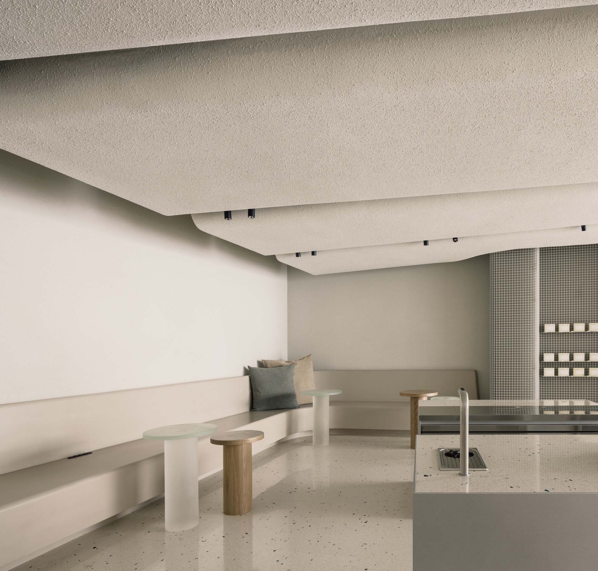 鱼缸咖啡馆，办公一体机丨中国南京-14