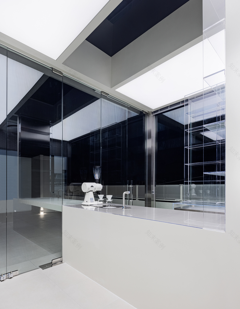 韩国 Hannam Berg 屋顶咖啡厅丨YOLLLLEY STUDIO-10