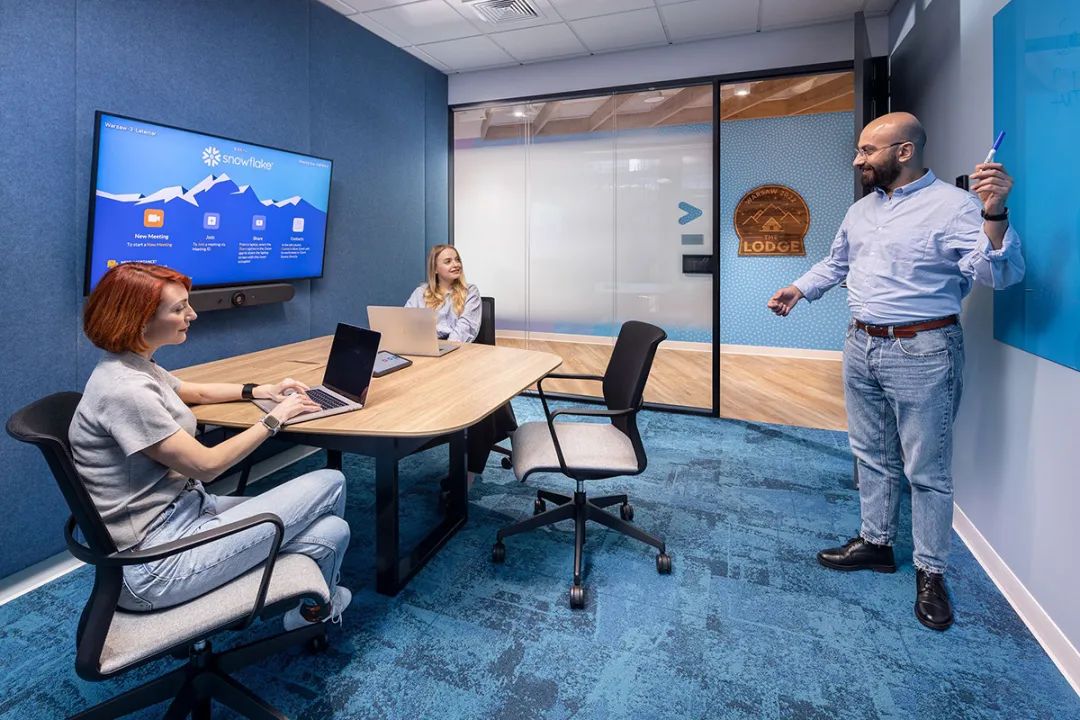 波兰华沙Snowflake办公室丨Massive Design-30