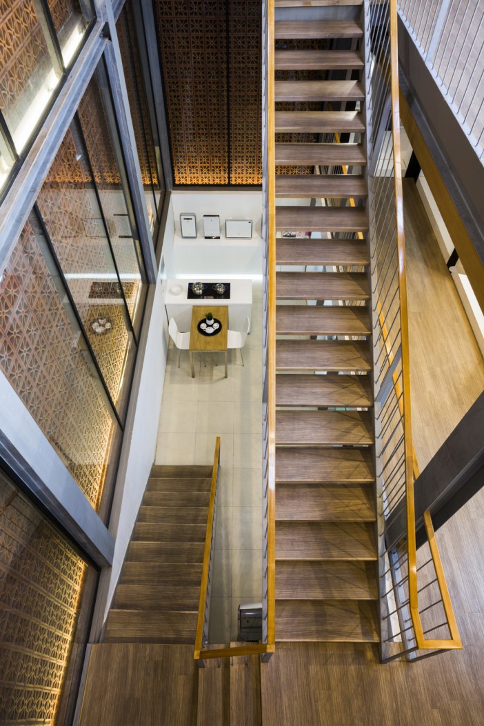 The Lantern - Nanoco Gallery | VTN3-7