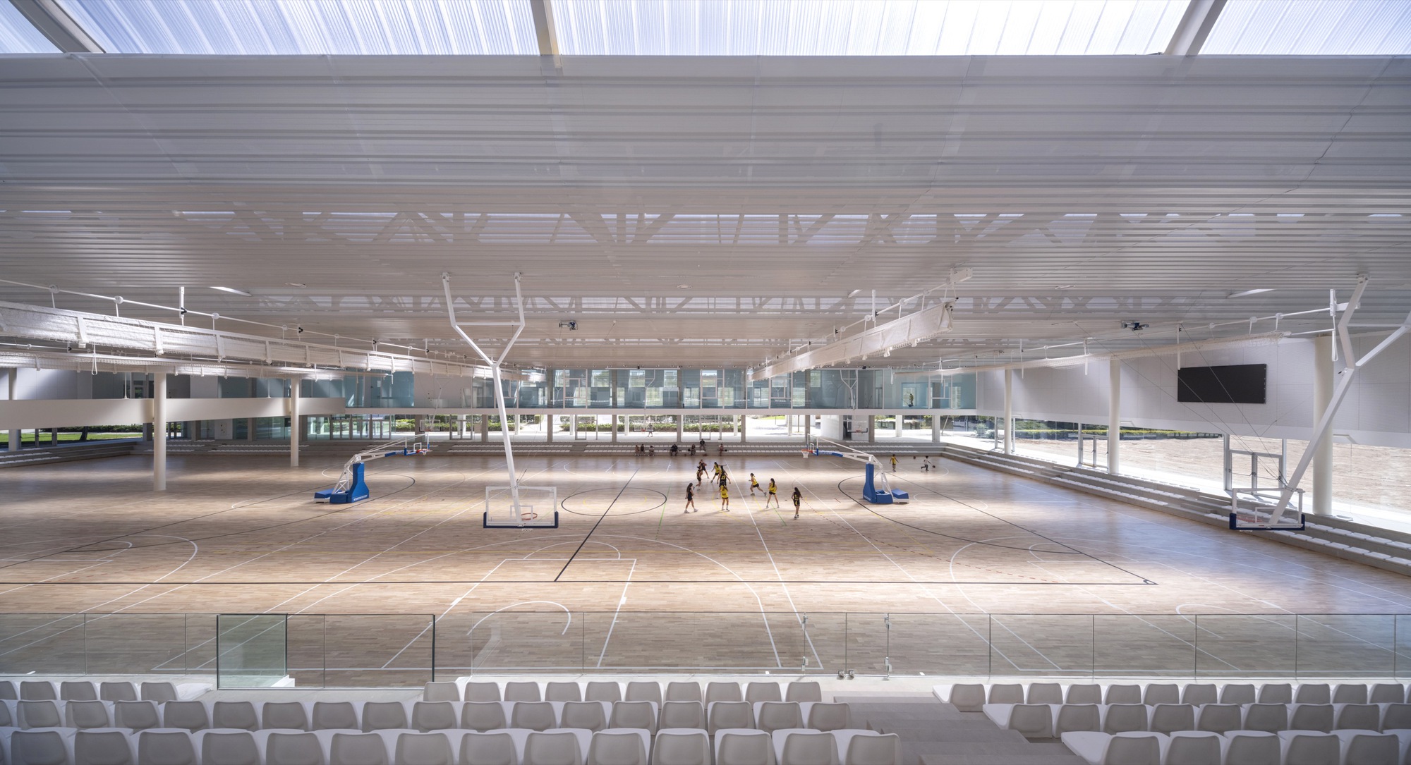 Municipal Sports Pavilion of San Vicente del Raspeig / MCEA | Arquitectura + NAOS 04 ARQUITECTOS-46