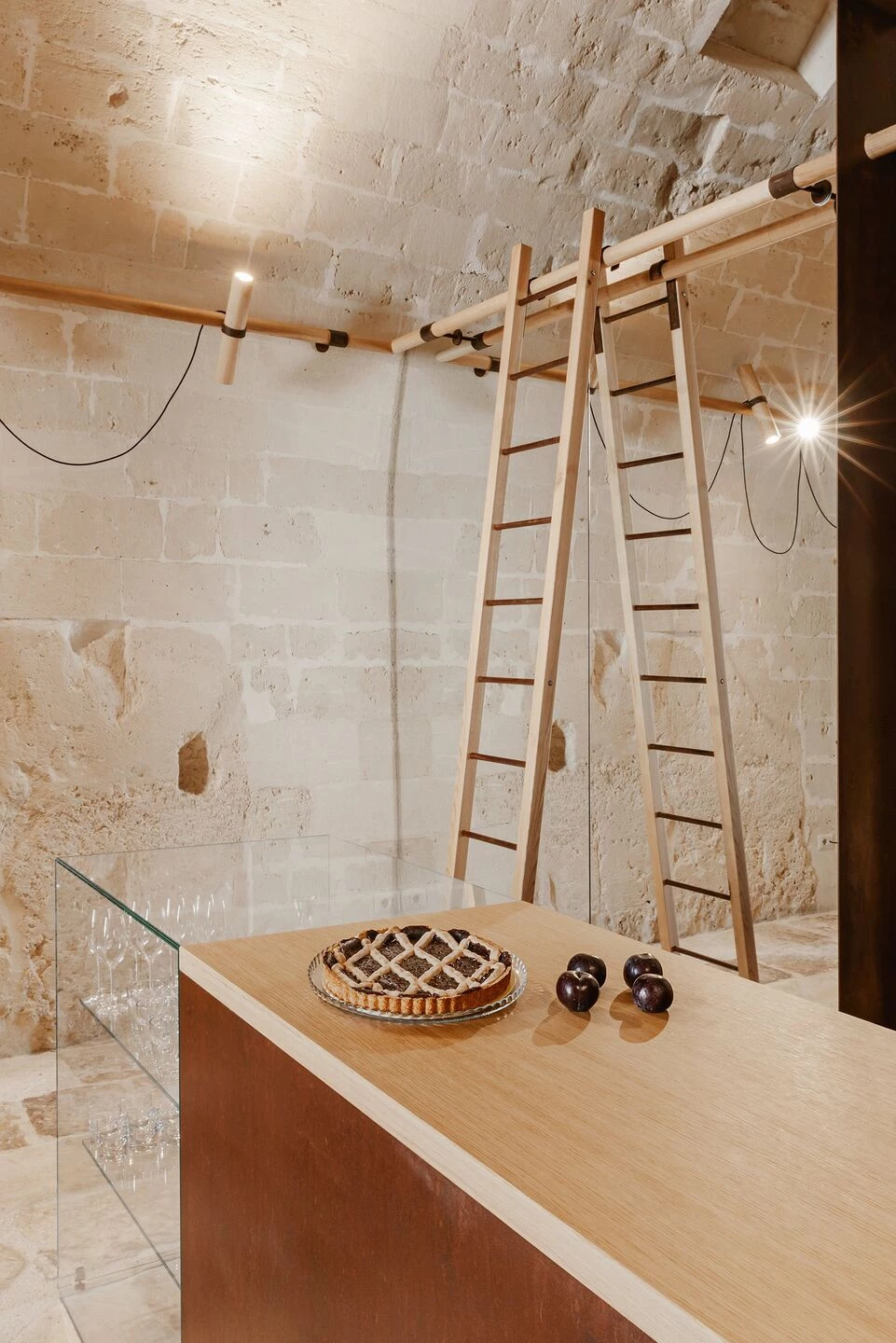 意大利古老城市中的现代早餐沙龙-32