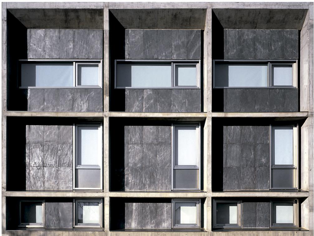 Valdemaqueda 市政厅 | 混凝土结构与环境的和谐共生-25