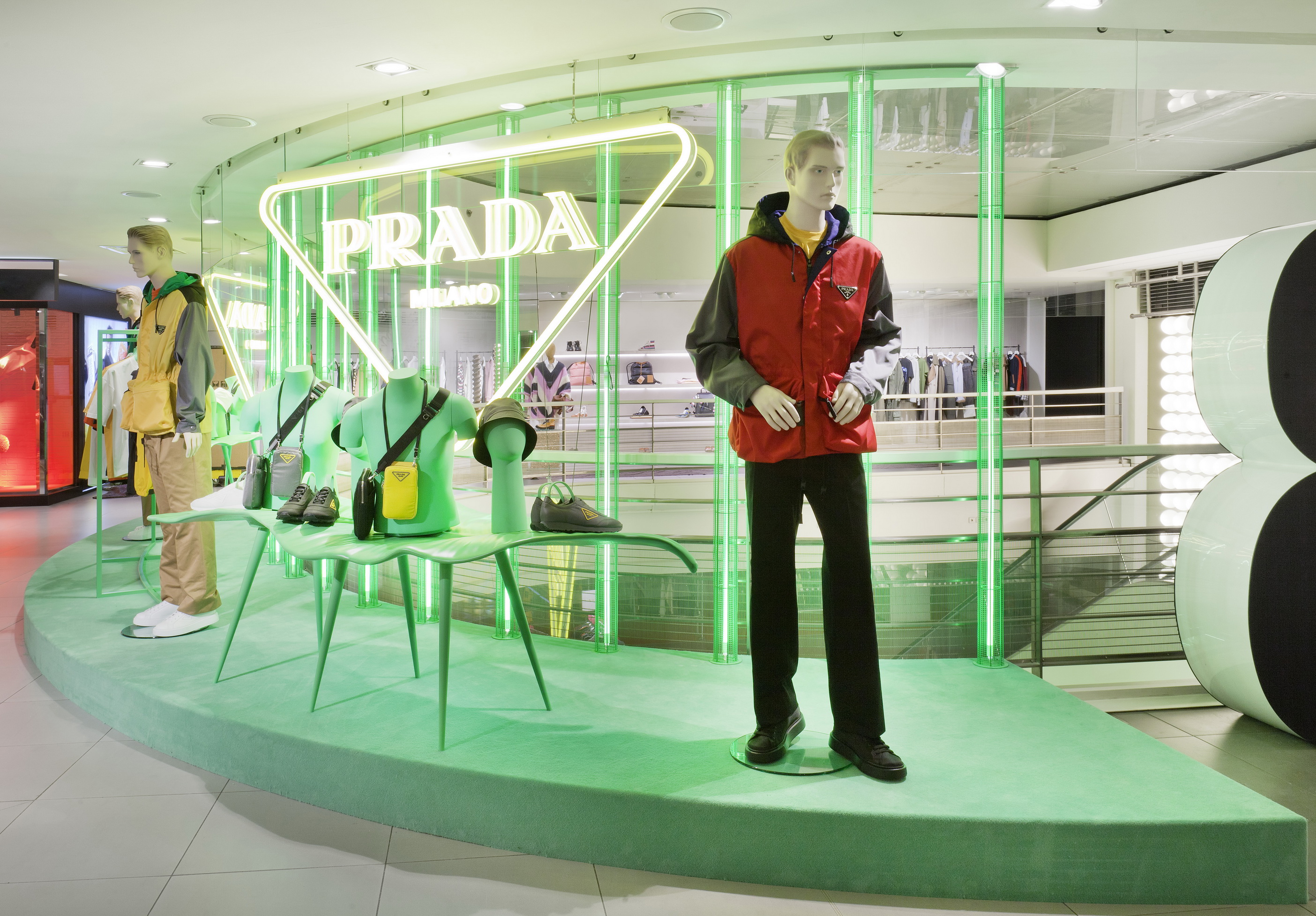 巴黎春天百货 Prada "Hyper Leaves" 特别项目-27