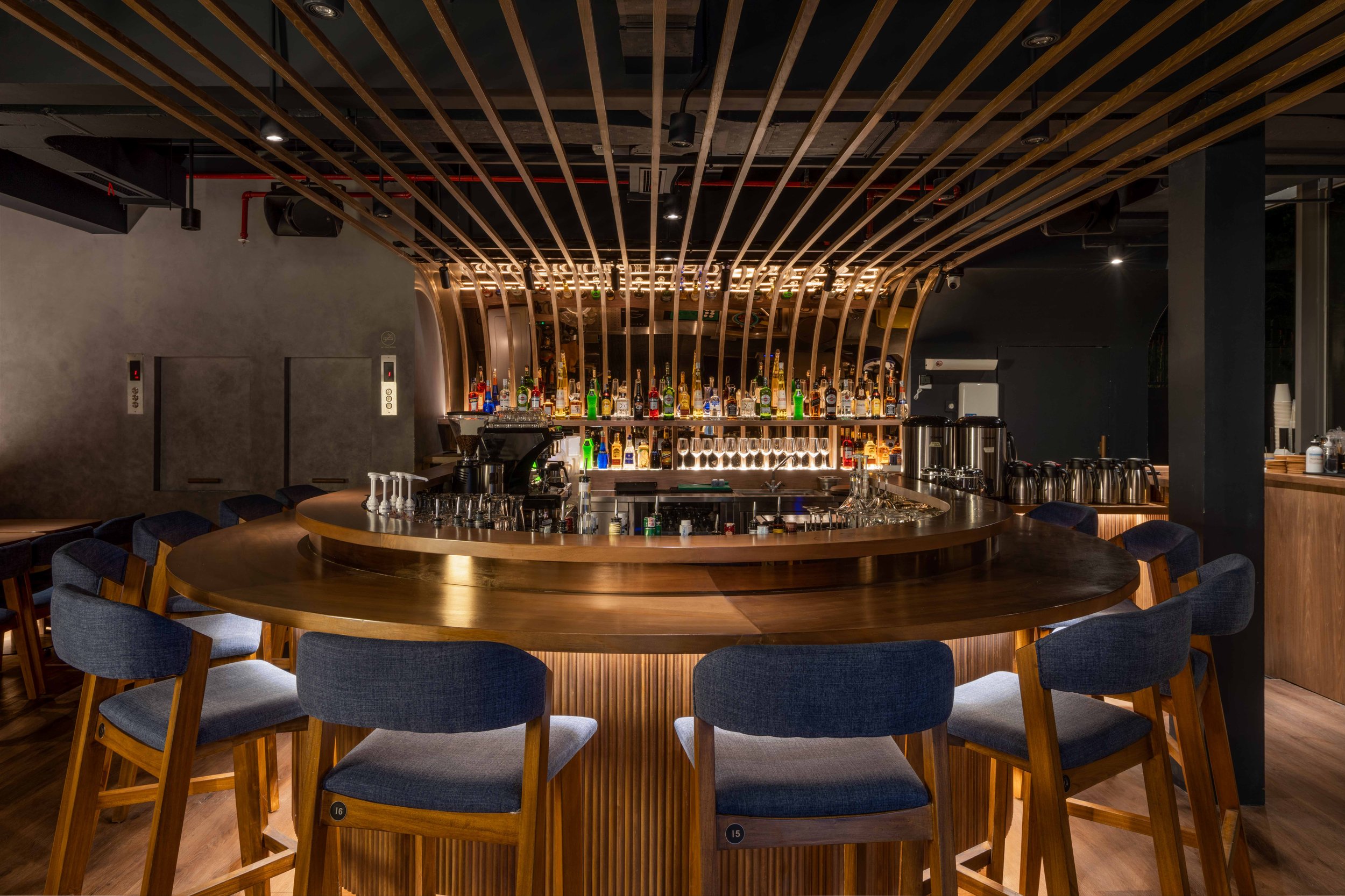 雅加达凯洋寿司店

注：这里Kaiyo音译为凯洋，Sushi是寿司，Jakarta是雅加达 ，推测这是雅加达一家名为凯洋的寿司店 丨印度丨BrandWorks-23