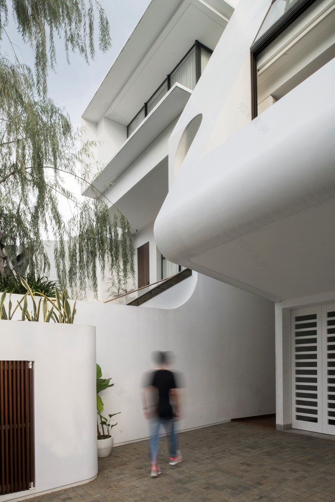 雅加达哈里曼住宅 | 艺术气息与自然共融的设计-13