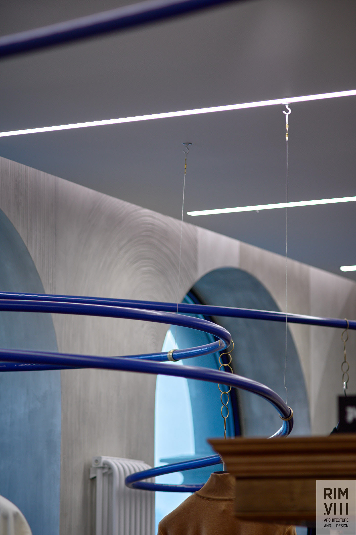 时尚品牌店铺内部装饰（注：这里interior结合语境更偏向内部装饰，如果结合更具体的场景，也可能理解为内部空间等，但在没有更多信息时，内部装饰较合适） 丨Grigory Zaslavsky,Nikita Maksimov等-9