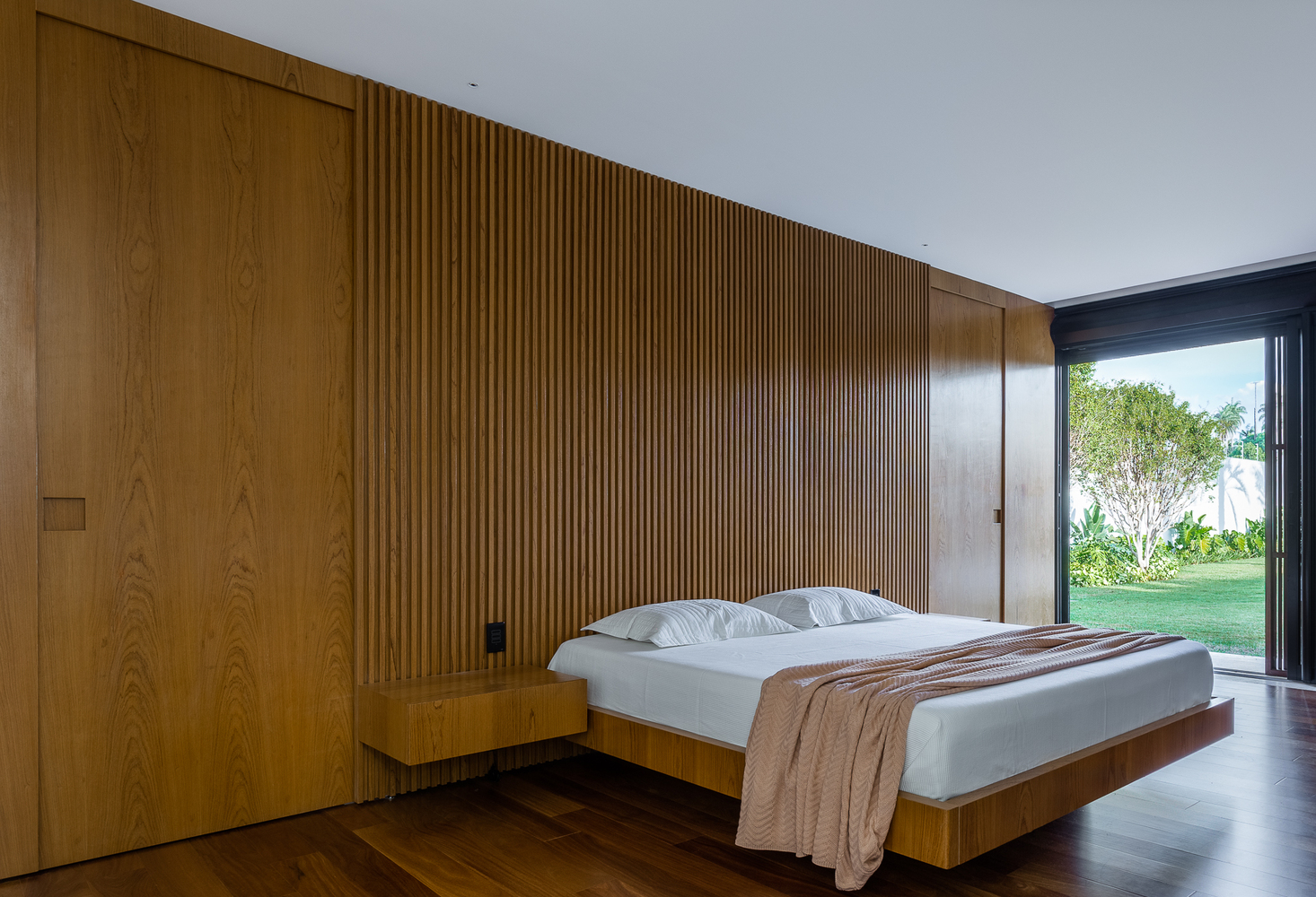 巴西 LFF 住宅丨Aguirre Arquitetura-41