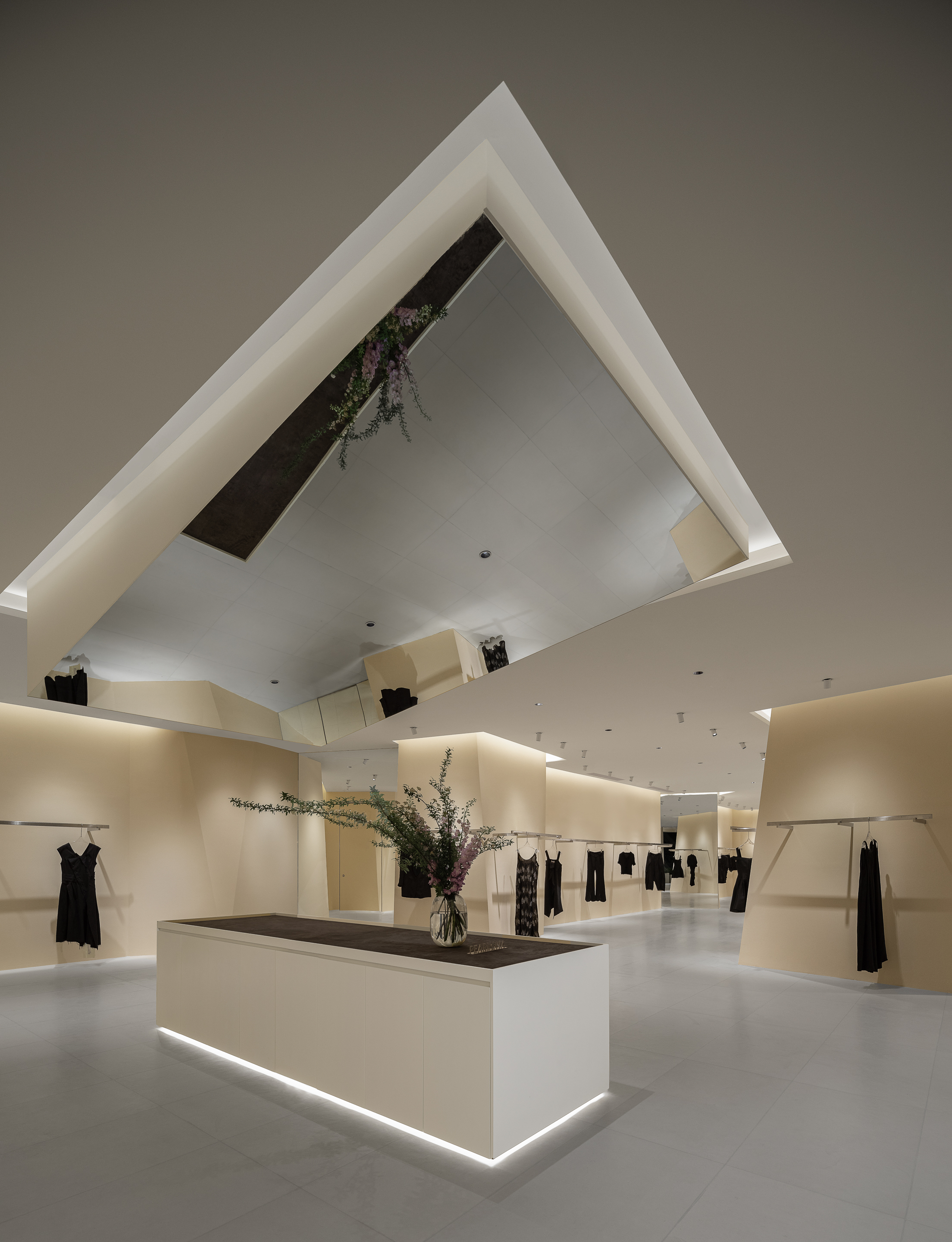 巨石秀场｜VeVelte 银泰中心店丨中国合肥丨弹性工作室-9