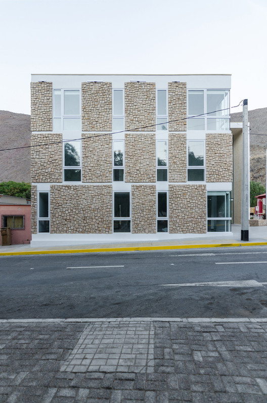 安第斯山脉中的埃斯洛市政厅-2