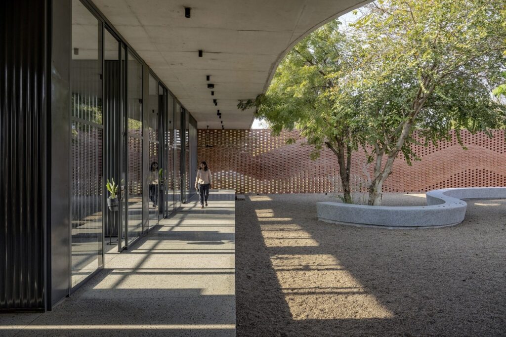 房地产开发营销办公室及工程师工作空间丨RA Design Studio-13